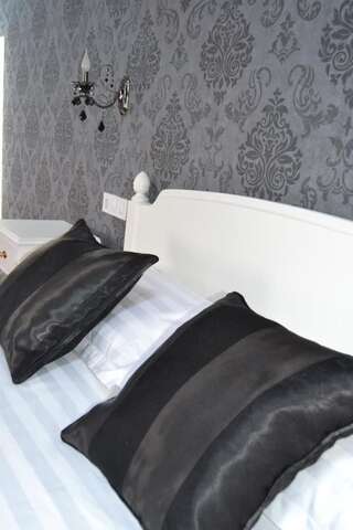 Отель Old City Bucharest NF Hotels Бухарест Полулюкс-7