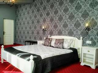 Отель Old City Bucharest NF Hotels Бухарест Полулюкс-2