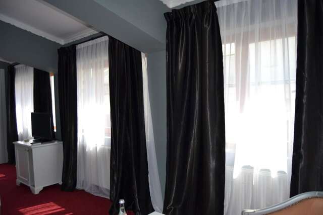 Отель Old City Bucharest NF Hotels Бухарест-45