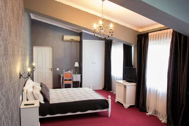 Отель Old City Bucharest NF Hotels Бухарест-10